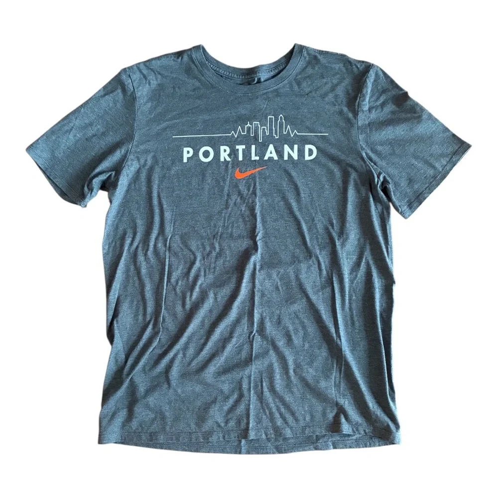 Nike Portland Skyline Heartbeat Graphic Athletic T-Shirt Gray Men L